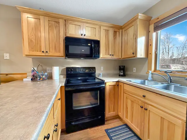 $189,900 | 408 Quadna Mountain Rd Hill, Hill City, MN 55748