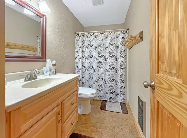 $189,900 | 408 Quadna Mountain Rd Hill, Hill City, MN 55748