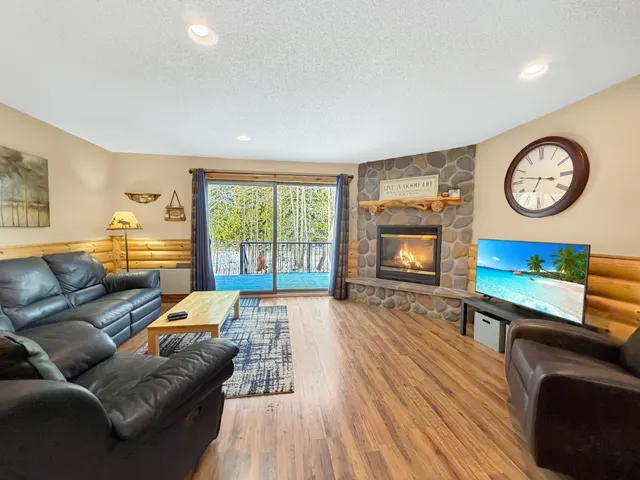 $189,900 | 408 Quadna Mountain Rd Hill, Hill City, MN 55748