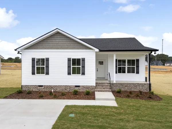 $312,900 | 945 Wilkie Street, McEwen, TN 37101