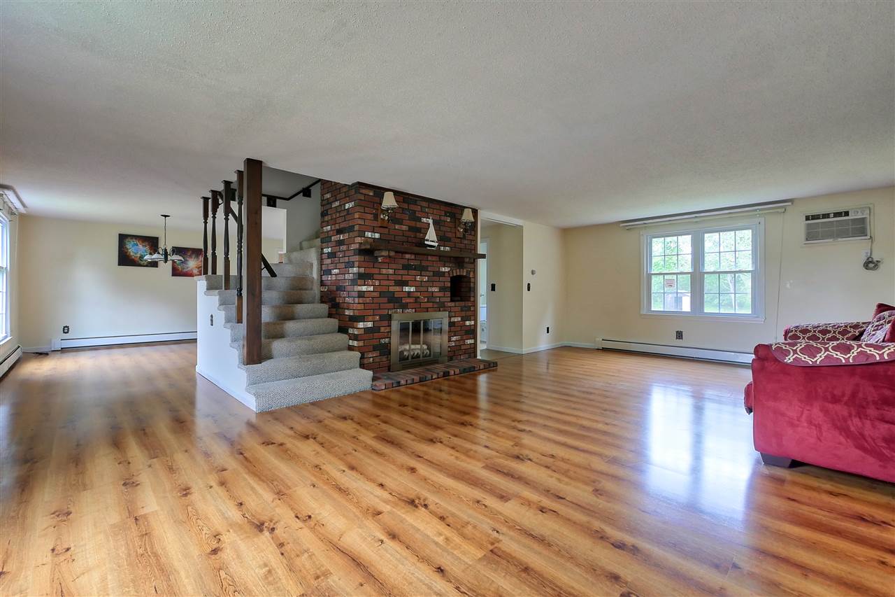 70 Currier Road Pelham, NH 03076 - Photo 3 of 40 Gallery Image 3