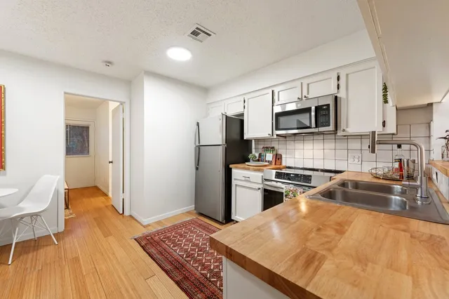 $199,900 | 5608 Cougar Drive, Unit 220, Austin, TX 78745