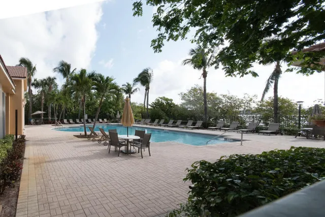 $2,390 | 1000 Scotia Drive, Unit 504, Hypoluxo, FL 33462