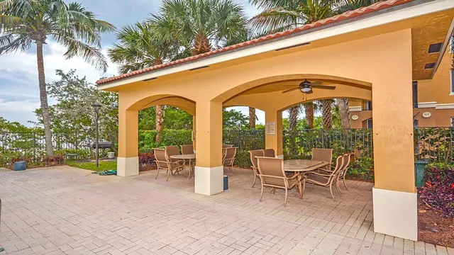 $2,390 | 1000 Scotia Drive, Unit 504, Hypoluxo, FL 33462