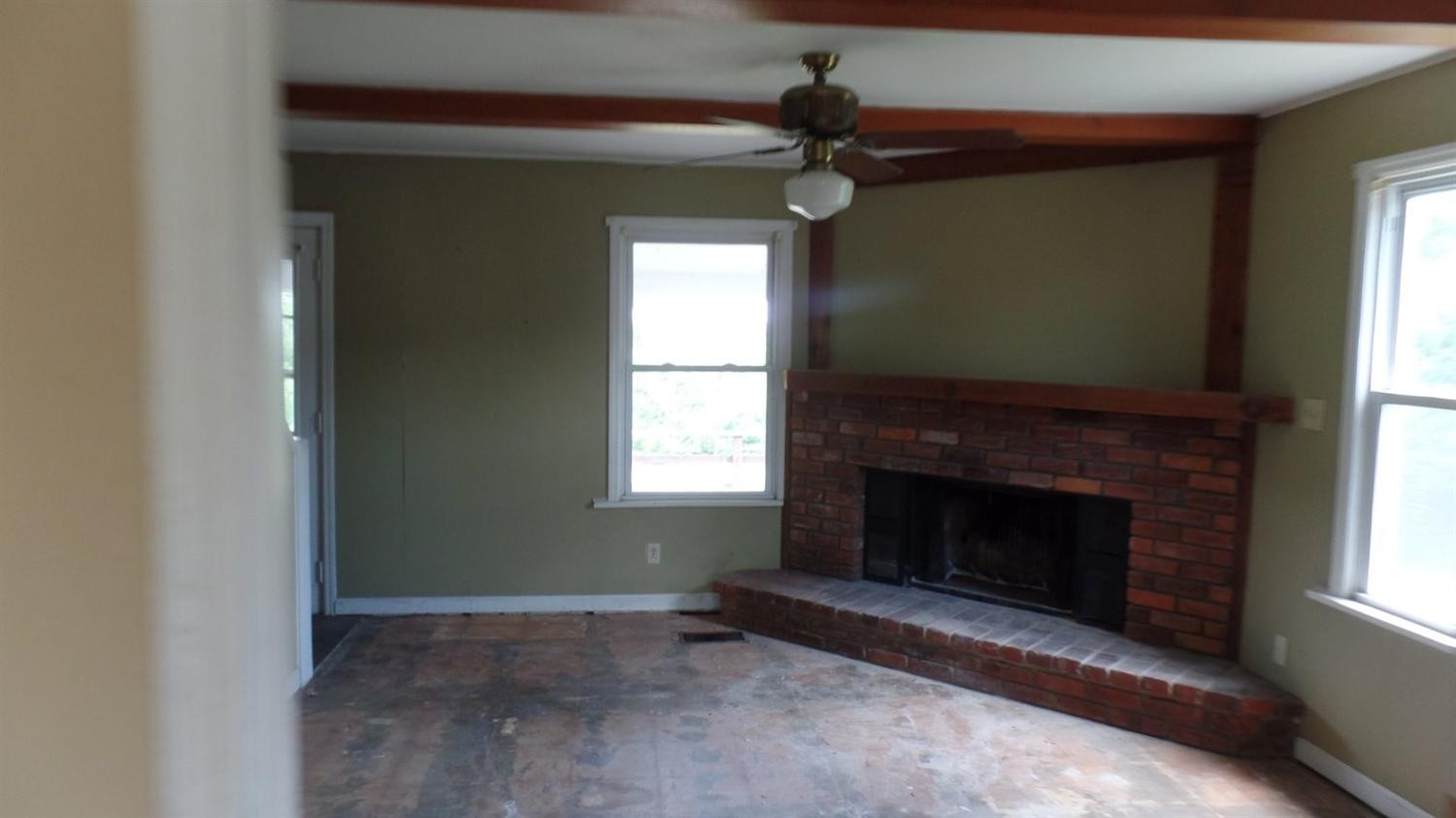 3076 Sugar Camp Road Covington, KY 41017 - Photo 4 of 11 Gallery Image 4