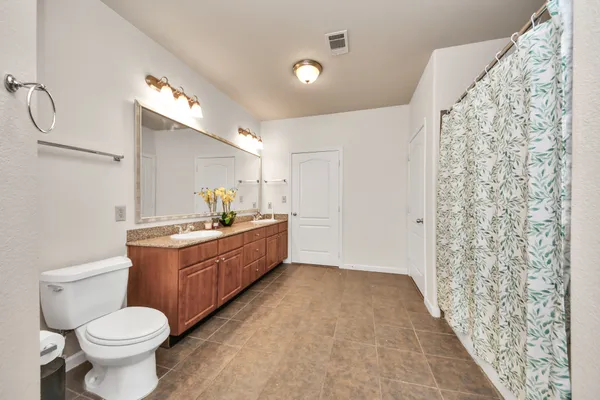 $2,000 | 1711 Old Spanish Trail, Unit 324, Houston, TX 77054
