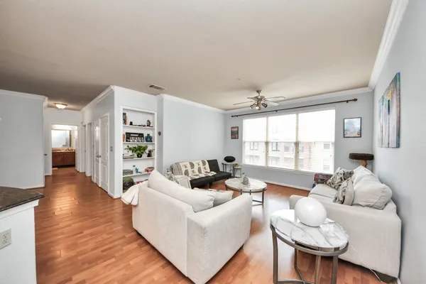 $2,000 | 1711 Old Spanish Trail, Unit 324, Houston, TX 77054