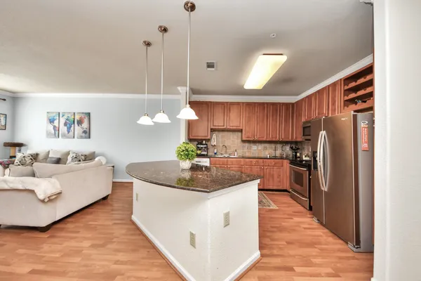 $2,000 | 1711 Old Spanish Trail, Unit 324, Houston, TX 77054
