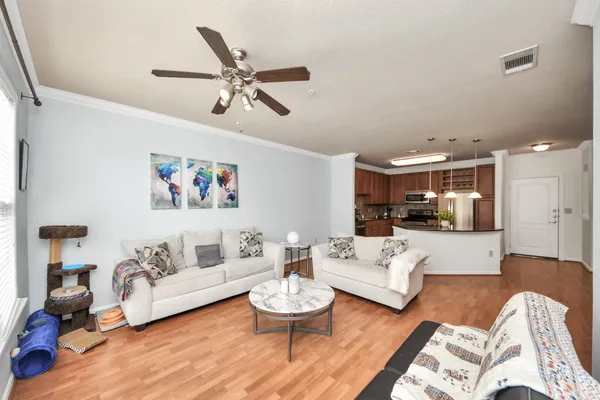 $2,000 | 1711 Old Spanish Trail, Unit 324, Houston, TX 77054