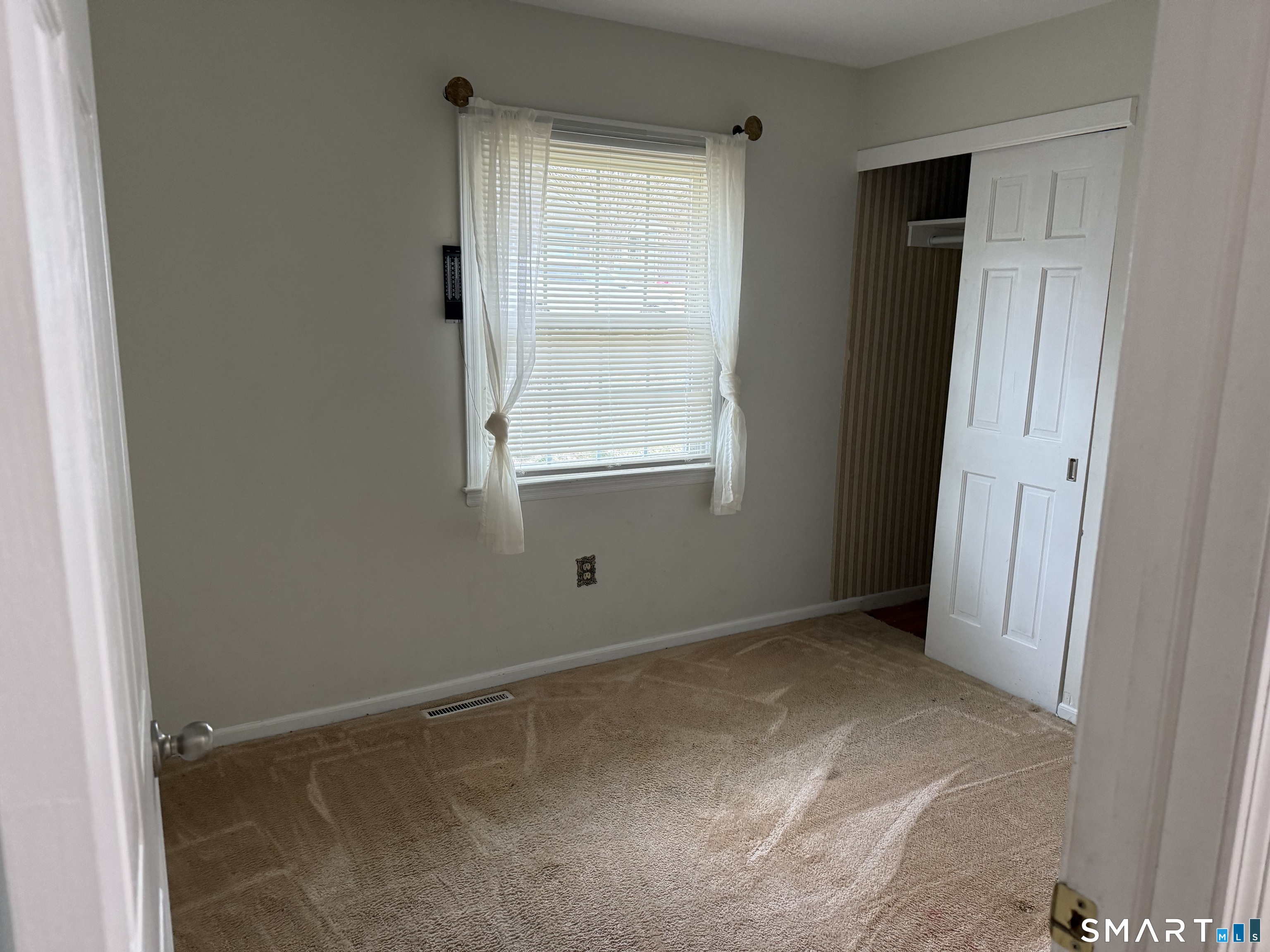 109 Red Robin Road Naugatuck, CT 06770 - Photo 12 of 24