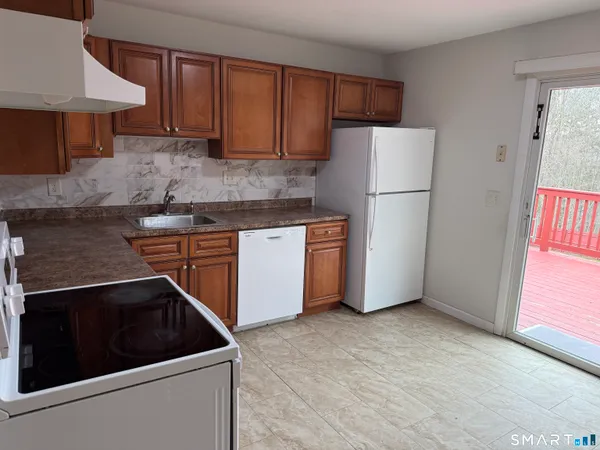$310,000 | 109 Red Robin Road, Naugatuck, CT 06770
