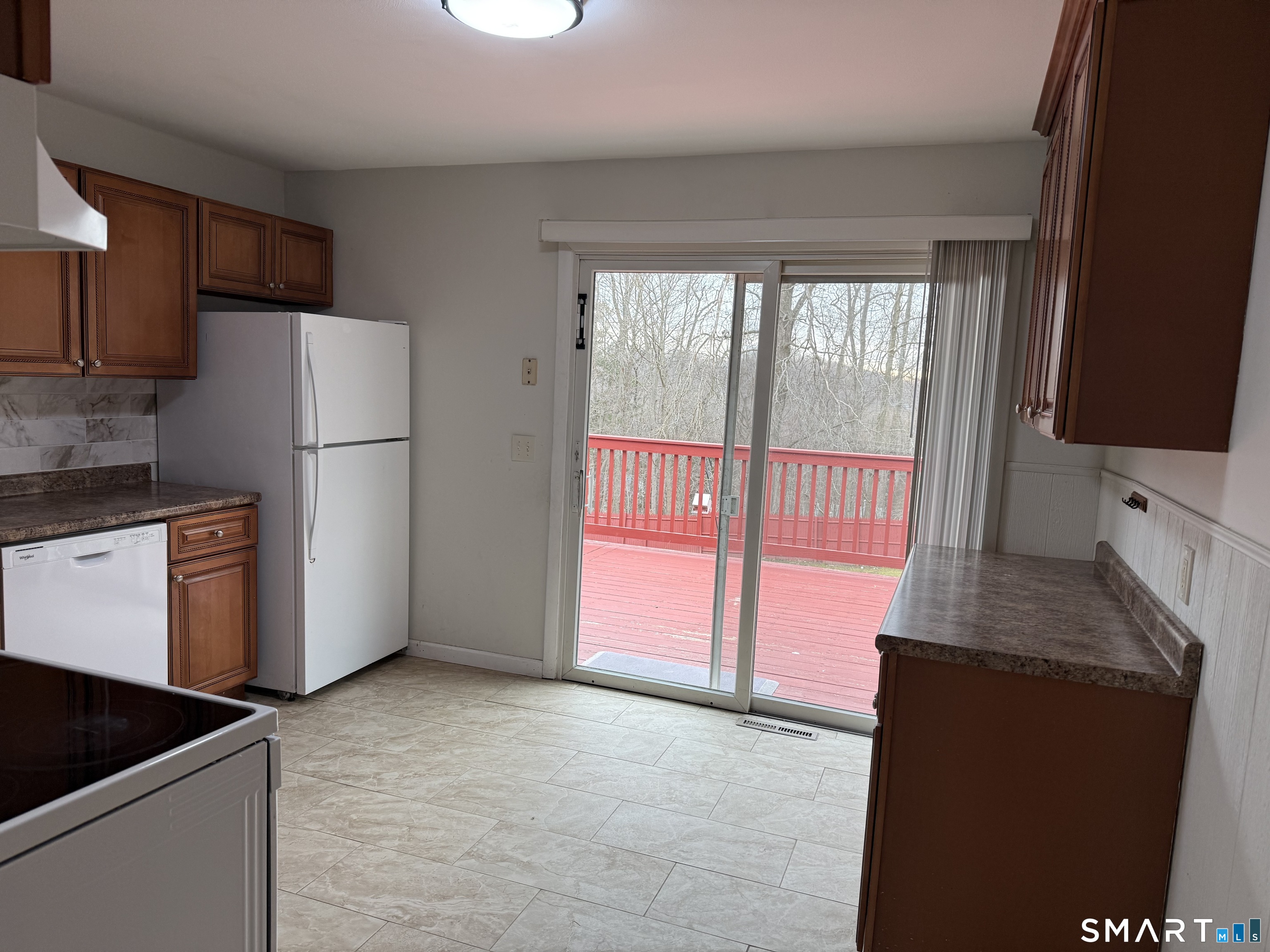 109 Red Robin Road Naugatuck, CT 06770 - Photo 7 of 24