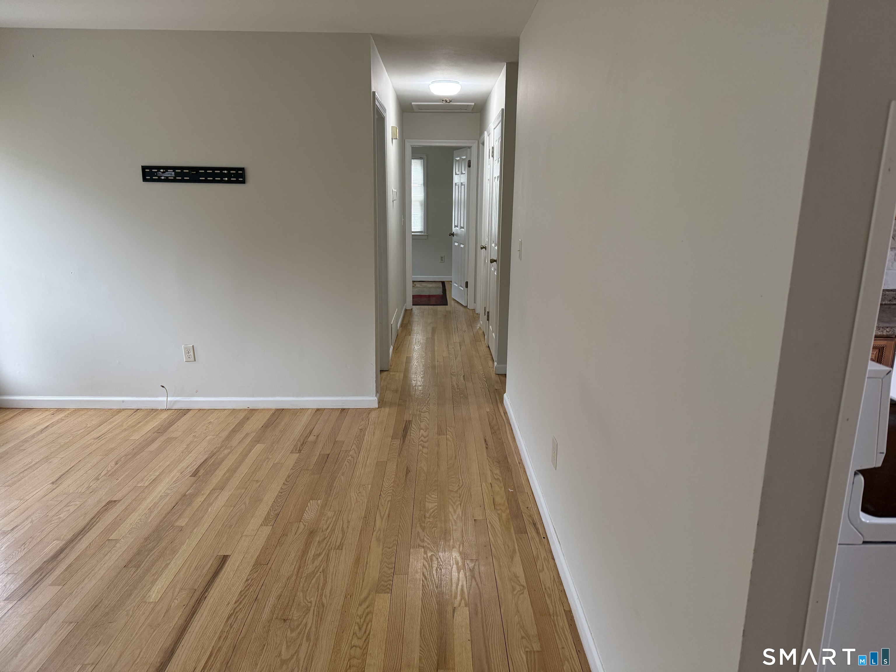 109 Red Robin Road Naugatuck, CT 06770 - Photo 8 of 24