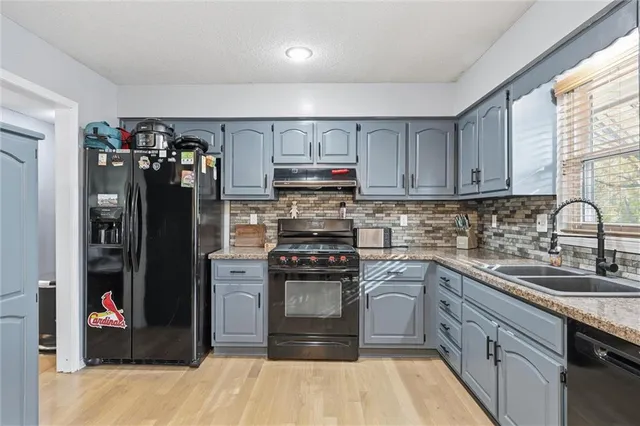 $340,000 | 1941 Northeast Patterson Drive, Lee's Summit, MO 64086