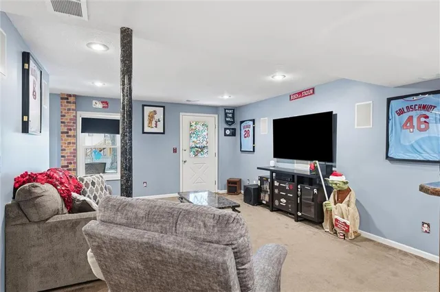 $340,000 | 1941 Northeast Patterson Drive, Lee's Summit, MO 64086