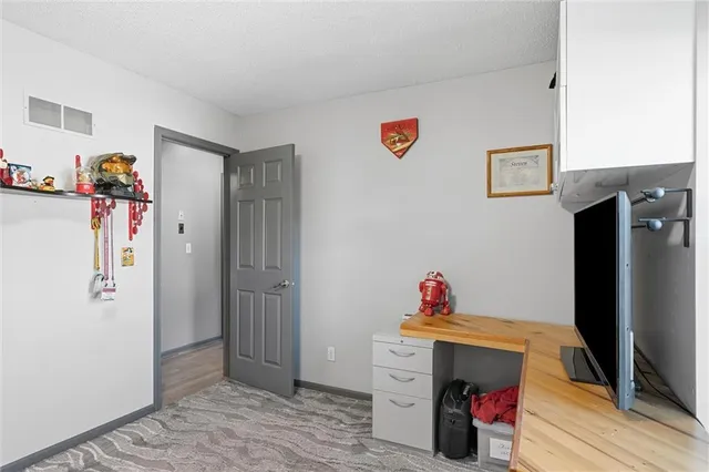 $340,000 | 1941 Northeast Patterson Drive, Lee's Summit, MO 64086