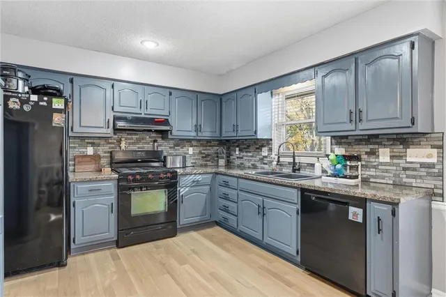 $340,000 | 1941 Northeast Patterson Drive, Lee's Summit, MO 64086