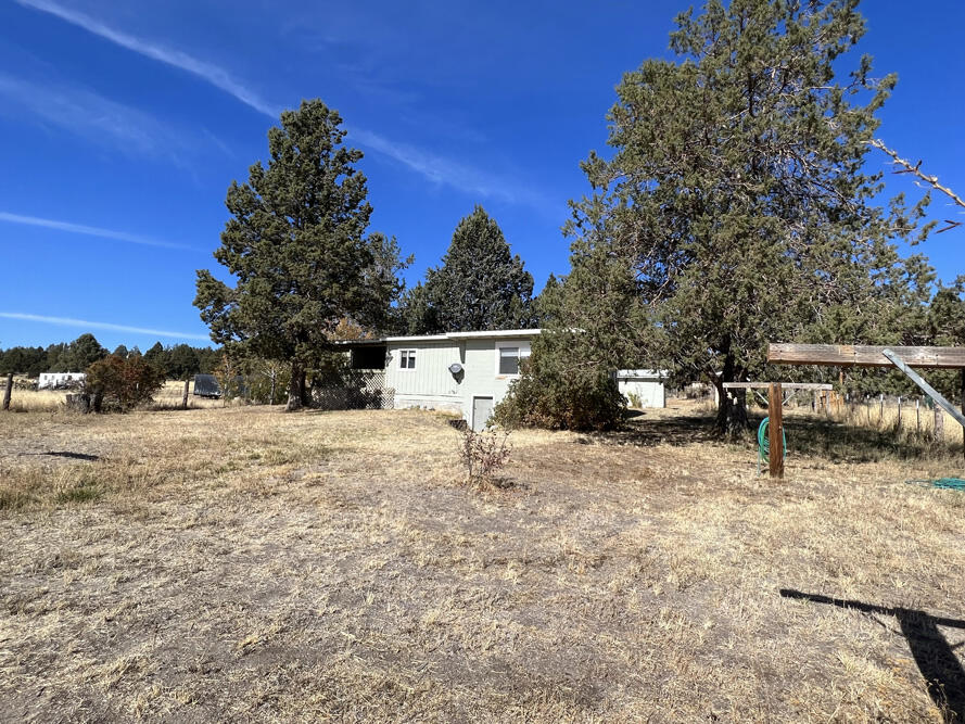 27230 Drews Road Chiloquin, OR 97624 - Photo 24 of 33 07