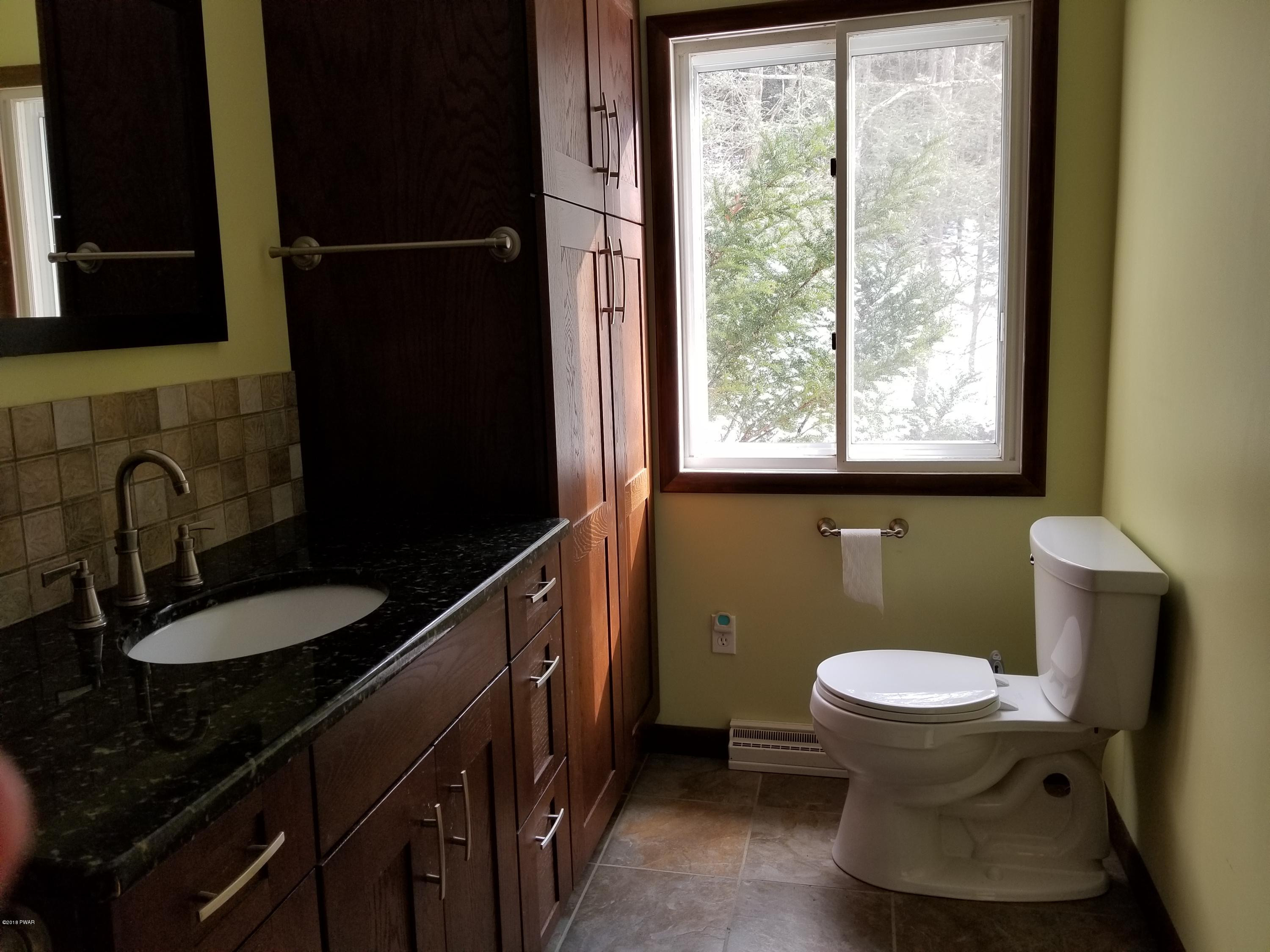 117 Moon Valley Road Milford, PA 18337 - Photo 26 of 34 26. Master Bathroom