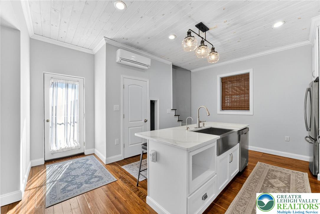 4430 Coplay Creek Road, Unit B Schnecksville, PA 18078 - Photo 8 of 27 a very nice looking room with a large window