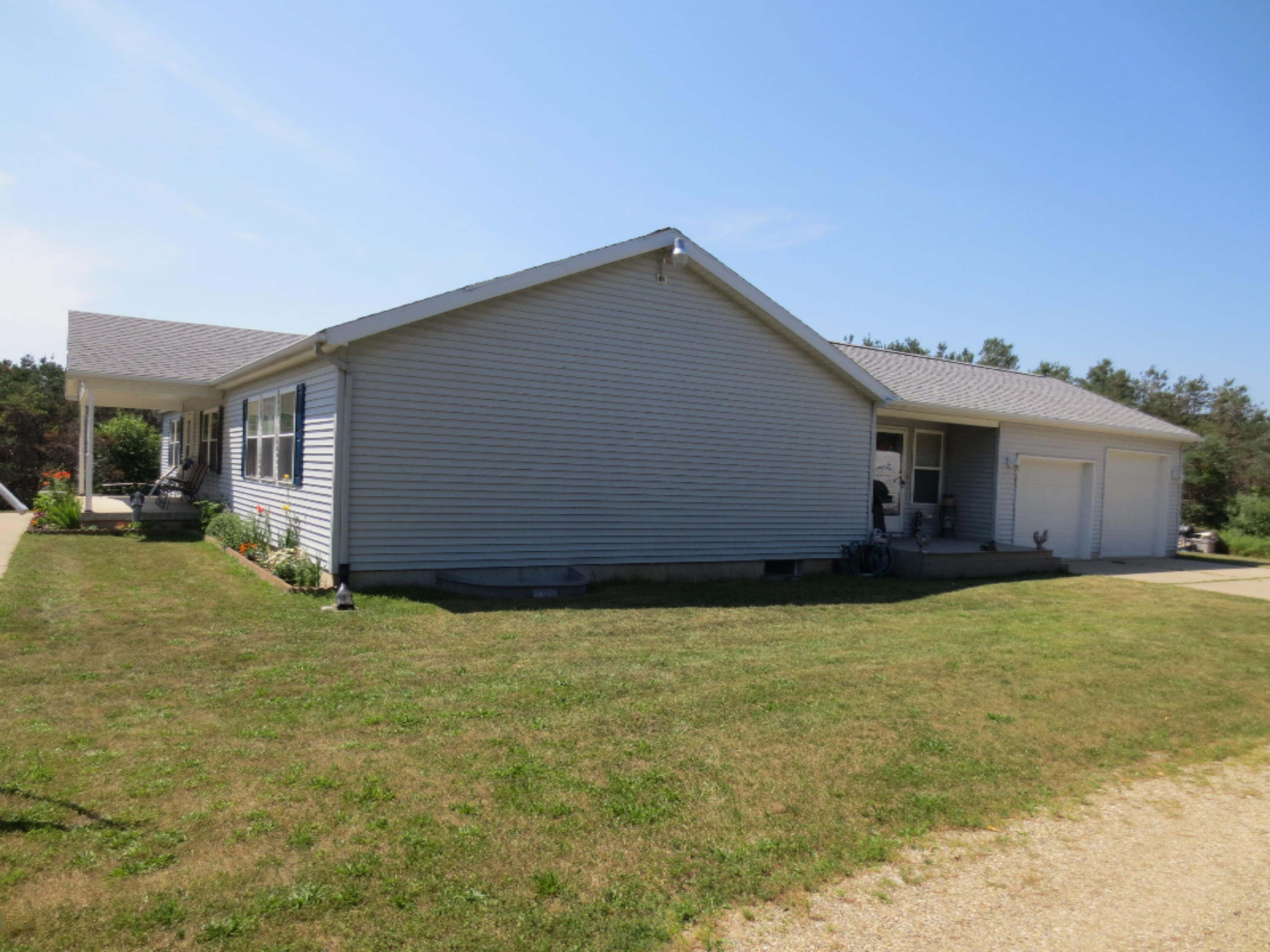 4716 13 Mile Road Remus, MI 49340 - Photo 11 of 29 IMG_3688