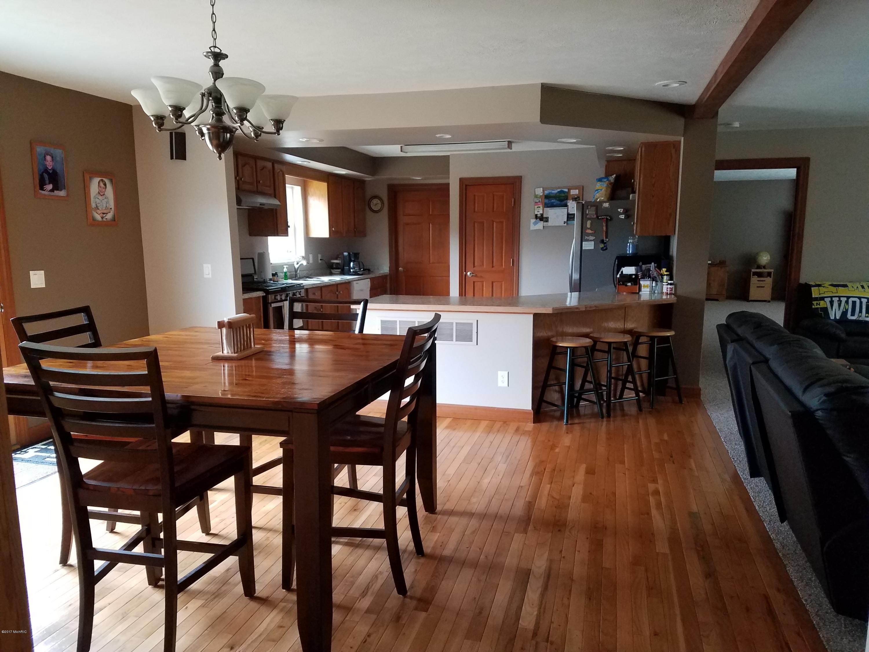 4716 13 Mile Road Remus, MI 49340 - Photo 5 of 29 20170323_135901