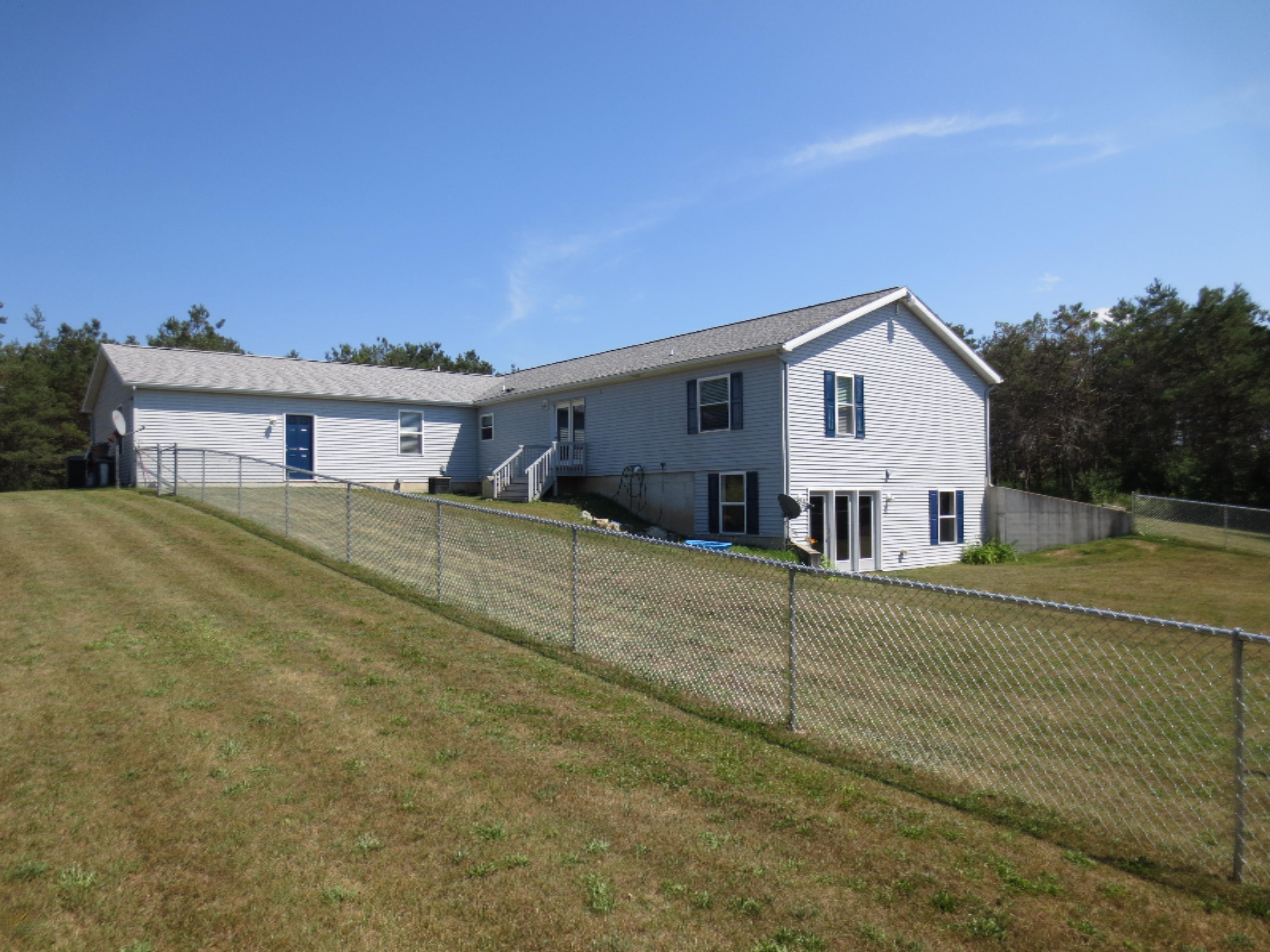 4716 13 Mile Road Remus, MI 49340 - Photo 6 of 29 IMG_3686
