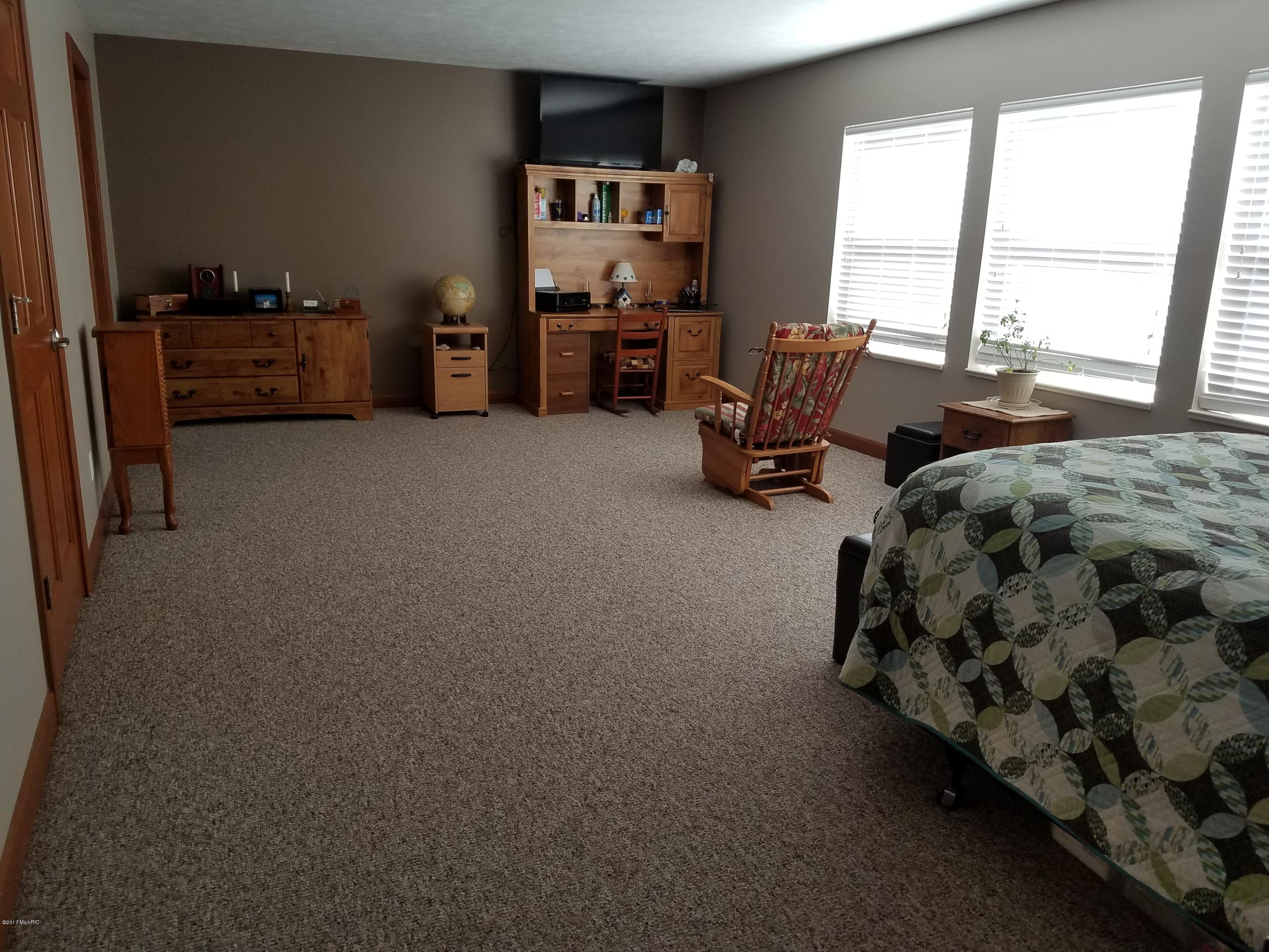 4716 13 Mile Road Remus, MI 49340 - Photo 9 of 29 20170322_122030