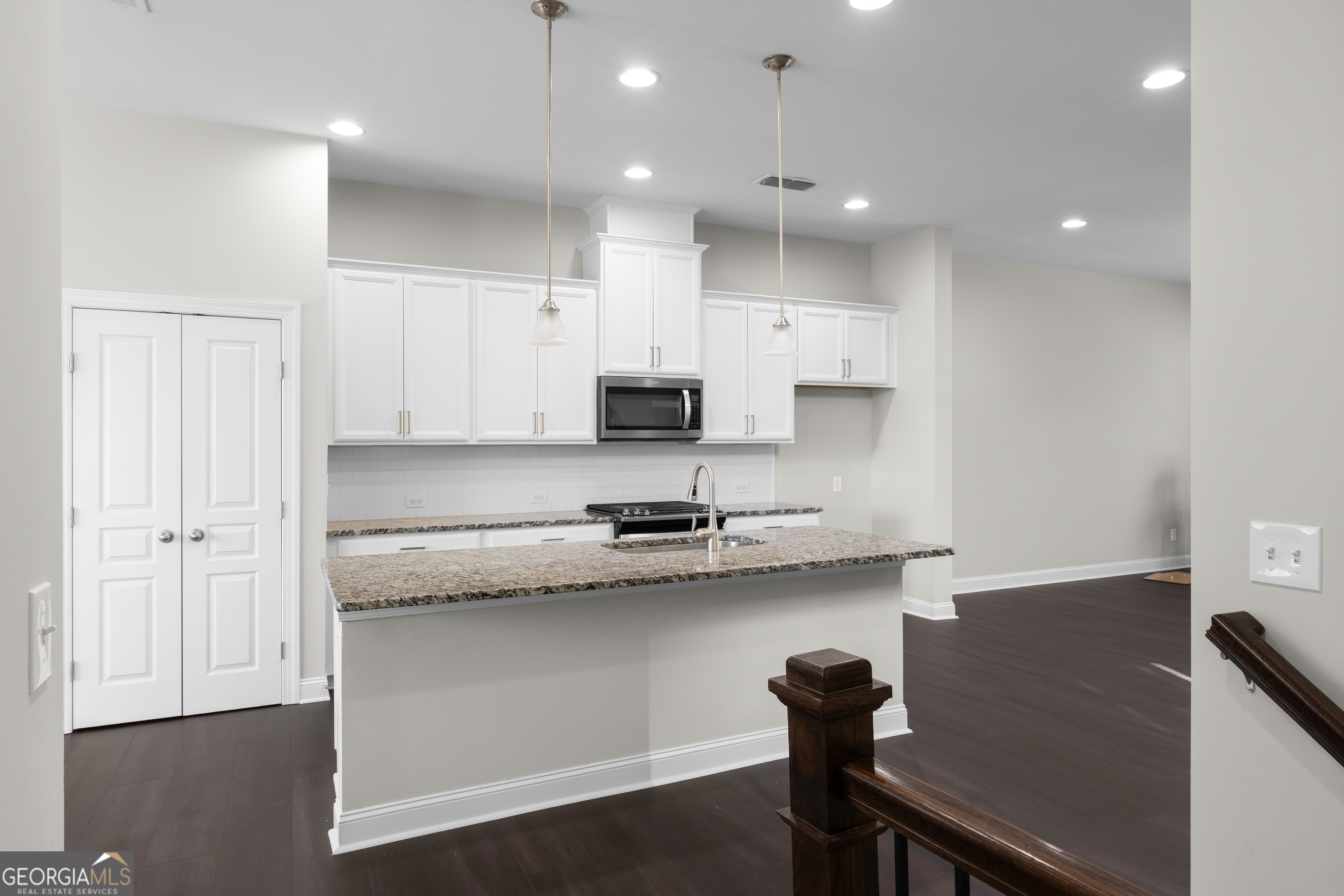 1833 Hislop Lane Atlanta, GA 30345 - Photo 7 of 39