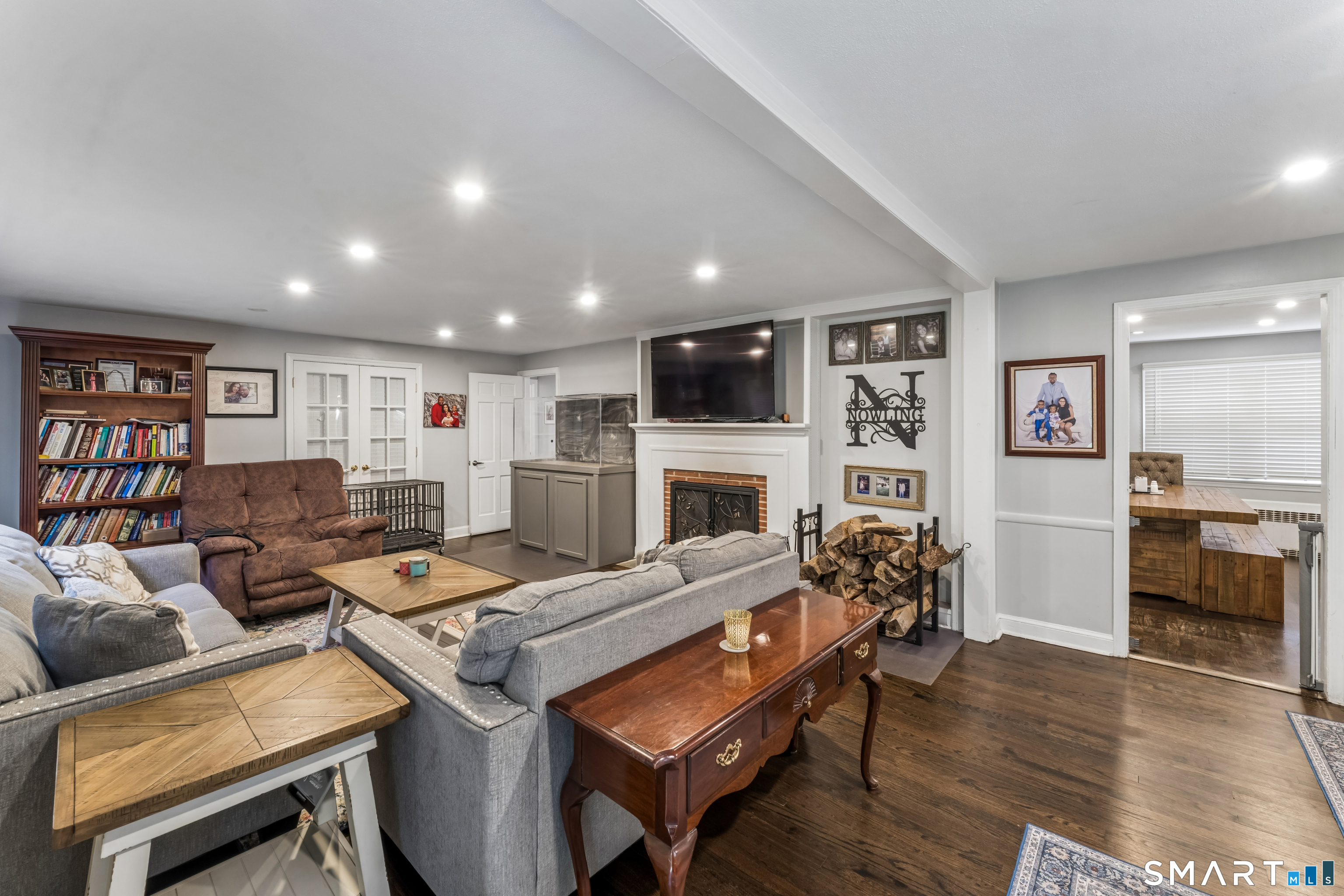 24 White Birch Road Ridgefield, CT 06877 - Photo 3 of 38 Gallery Image 3
