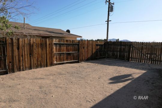 327 North Inyo Street Ridgecrest, CA 93555 - Photo 28 of 31