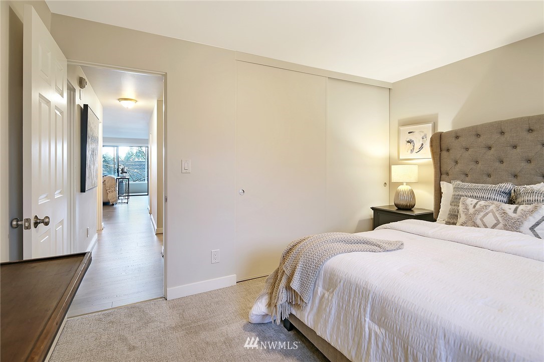 5101 Northeast 55th Street, Unit 103 Seattle, WA 98105 - Photo 16 of 19