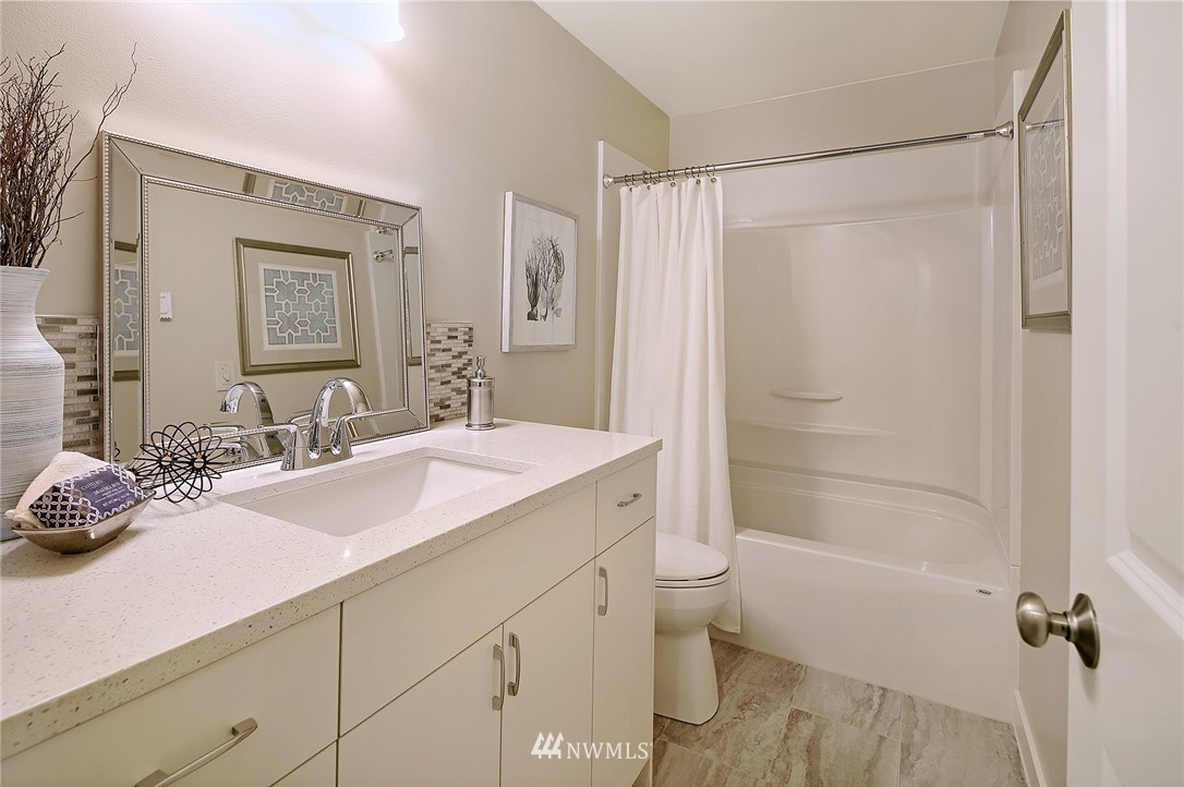 5101 Northeast 55th Street, Unit 103 Seattle, WA 98105 - Photo 18 of 19
