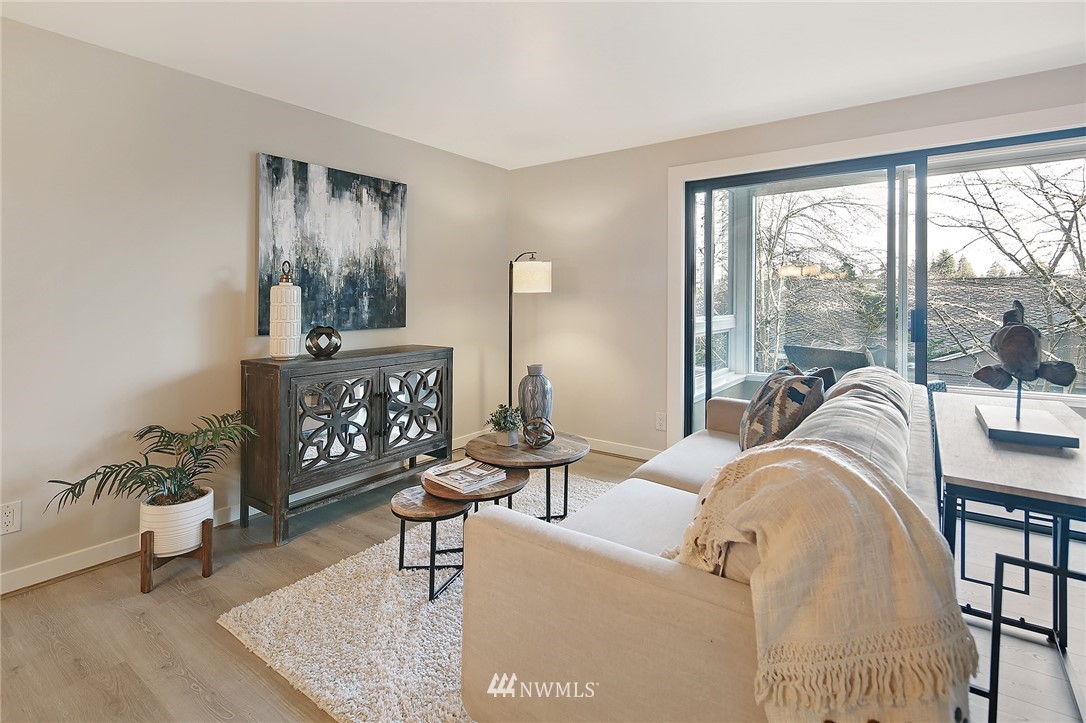 5101 Northeast 55th Street, Unit 103 Seattle, WA 98105 - Photo 5 of 19