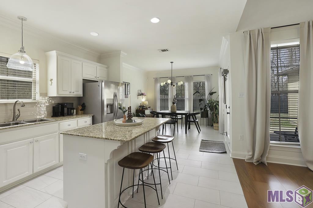 9114 Magnolia Leaf Avenue Baton Rouge, LA 70810 - Photo 7 of 26