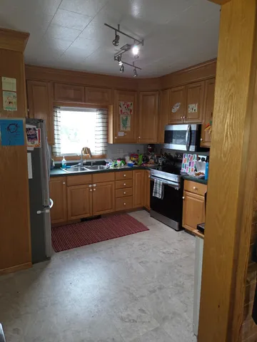 $615,000 | 5221 East 4th Street, Superior, WI 54880