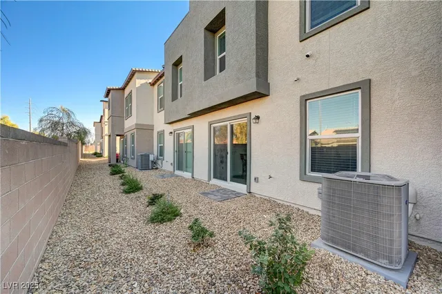 $329,000 | 2570 Petunia Garden Avenue, North Las Vegas, NV 89081