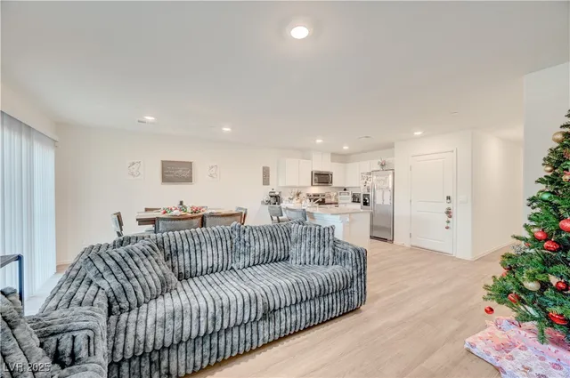 $329,000 | 2570 Petunia Garden Avenue, North Las Vegas, NV 89081