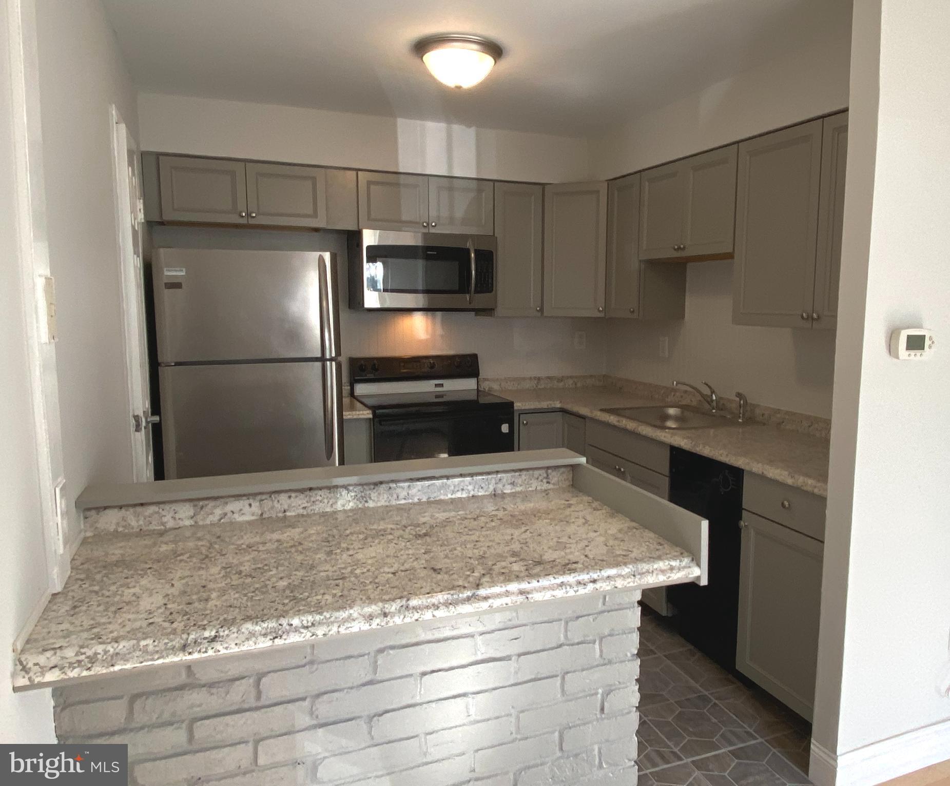 280 Bridgewater Road, Unit B18 Brookhaven, PA 19015 - Photo 3 of 23