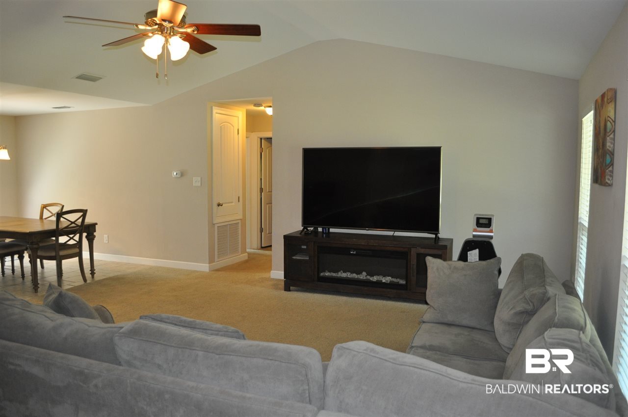 629 Pine Street Saraland, AL 36571 - Photo 3 of 17 Den