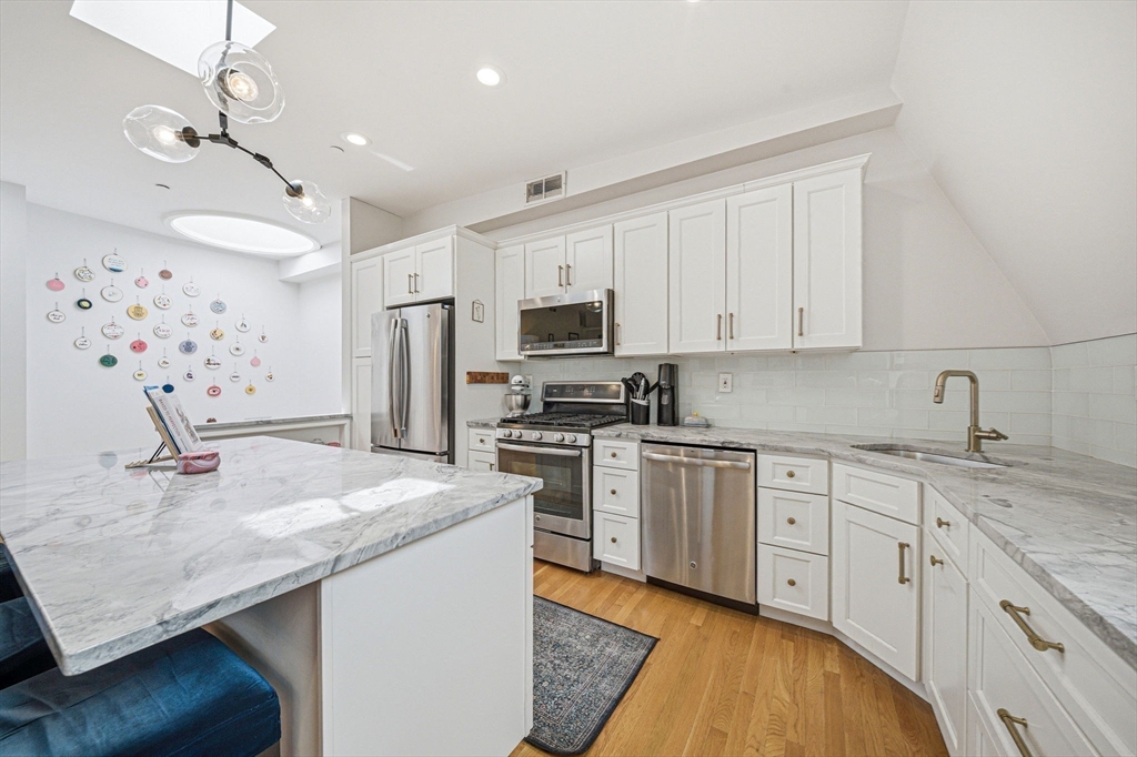 25 Worcester Square, Unit 5 Boston, MA 02118 - Photo 6 of 23