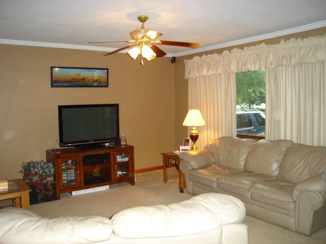825 West Ridge Road Peoria, IL 61614 - Photo 4 of 5 Gallery Image 4