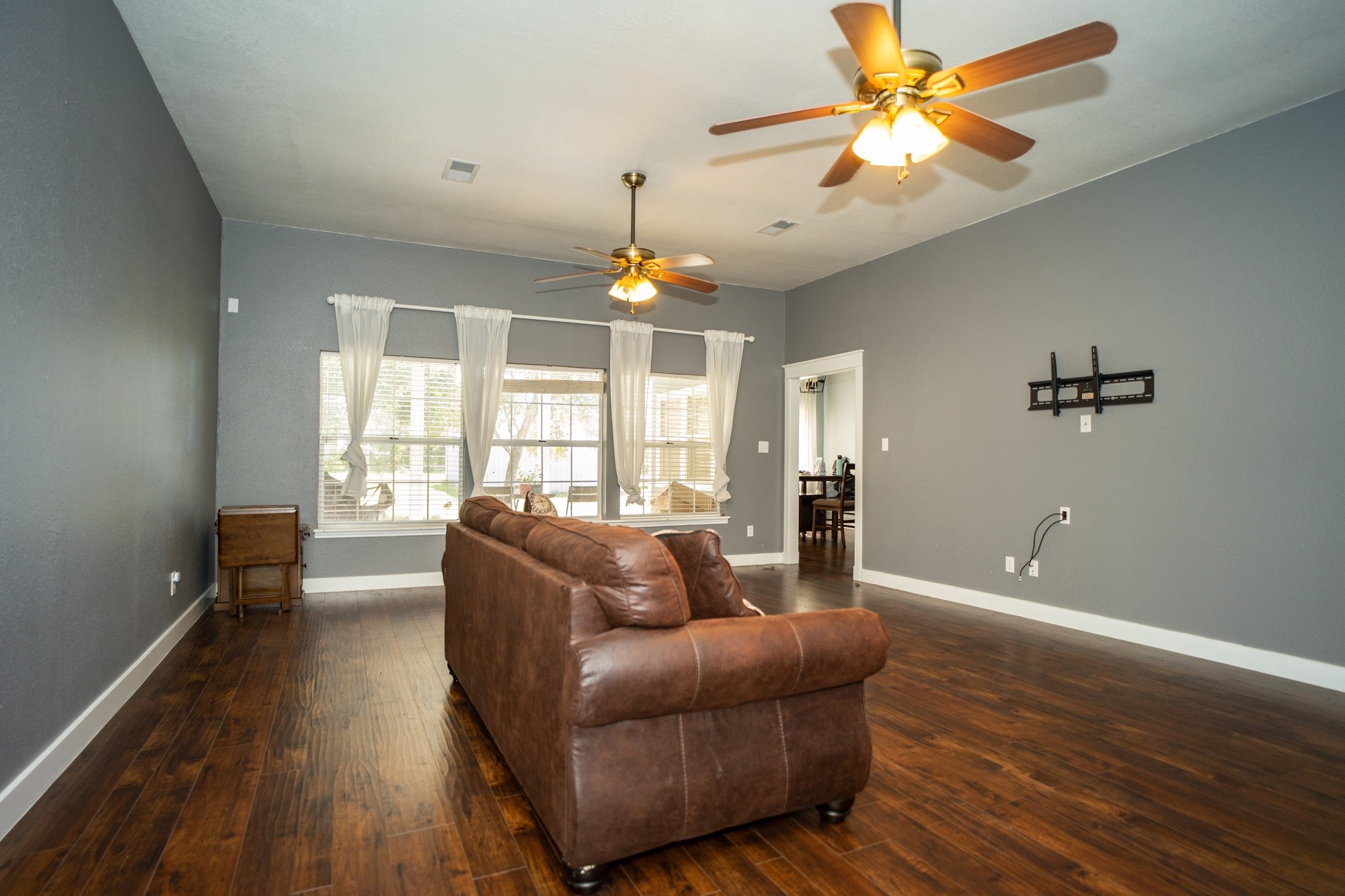 1302 Southfork Lane Rosharon, TX 77583 - Photo 8 of 22