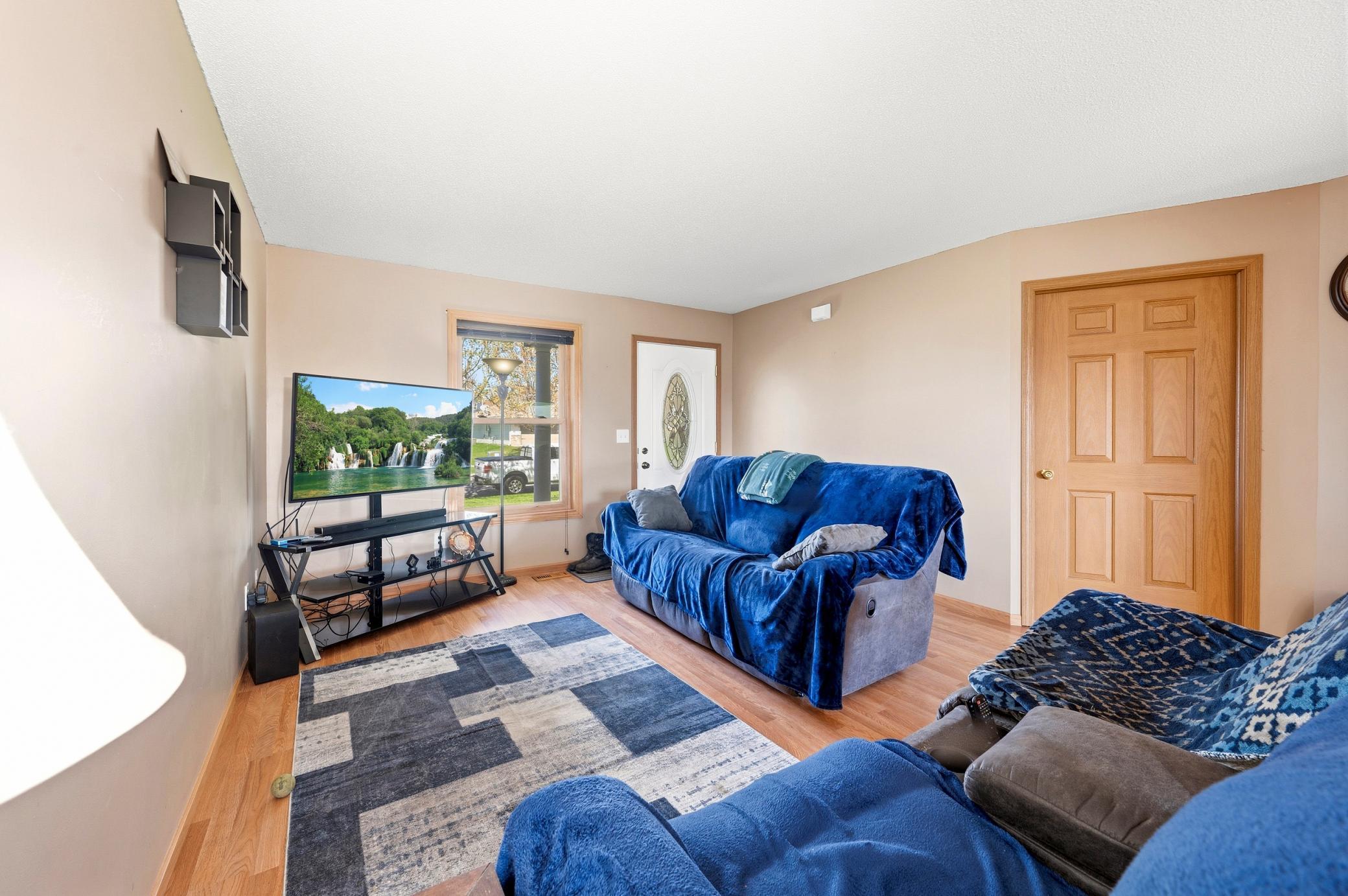 382 Cedar Street Baldwin, WI 54002 - Photo 8 of 20