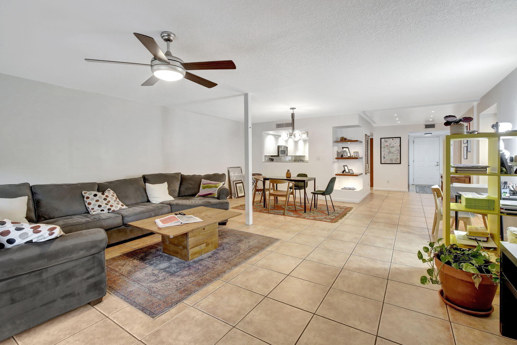 141 Southwest 96th Terrace, Unit 302 Plantation, FL 33324 - Photo 15 of 32 17-web-or-mls-_A7A5204