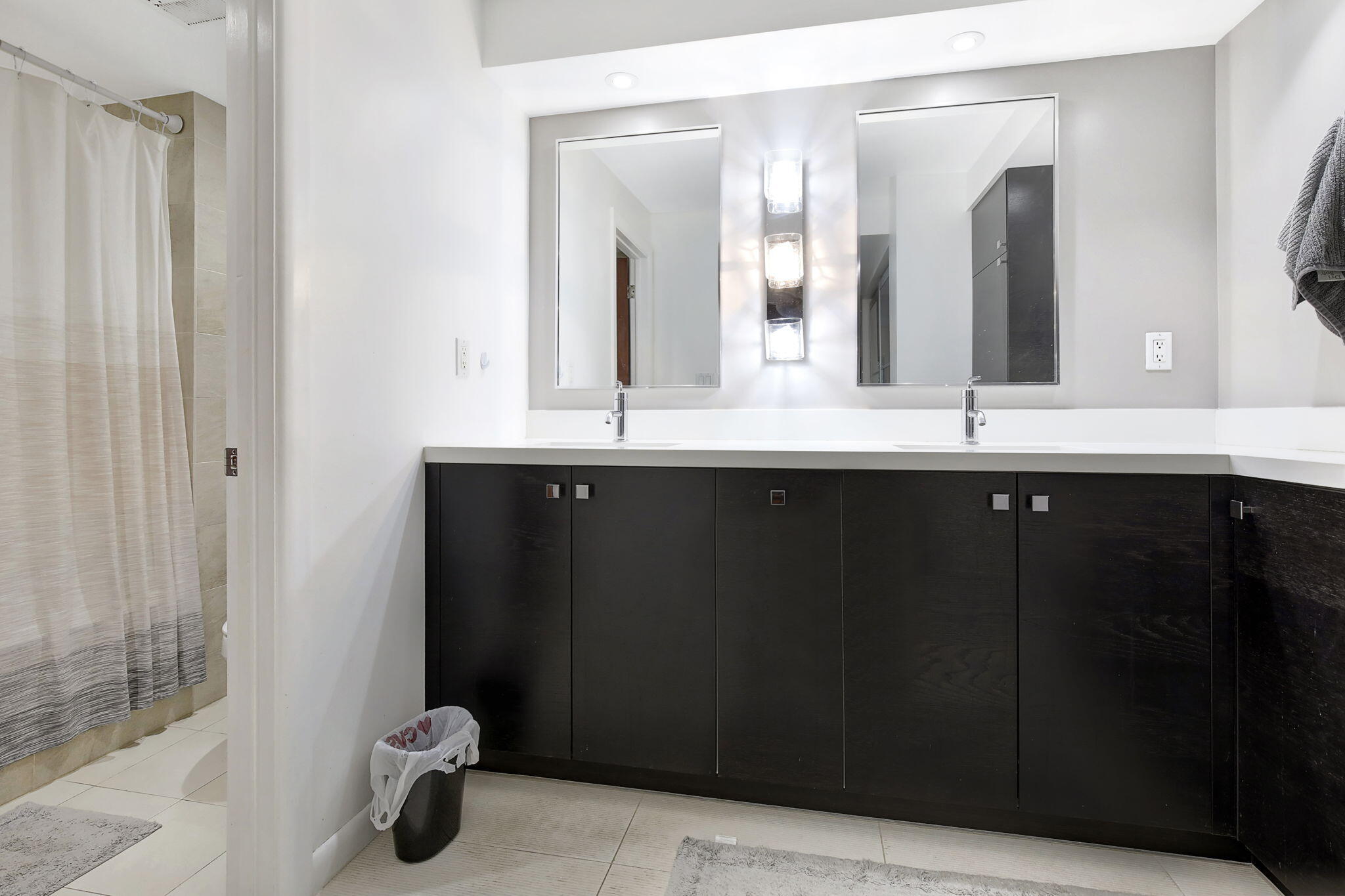 141 Southwest 96th Terrace, Unit 302 Plantation, FL 33324 - Photo 21 of 32 25-web-or-mls-_A7A5244