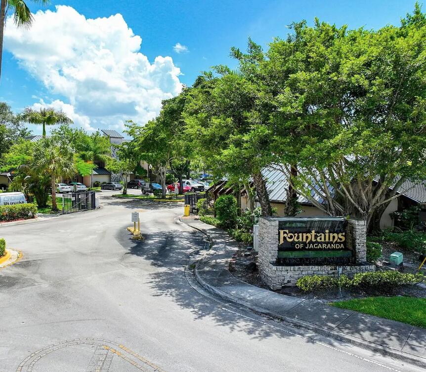 141 Southwest 96th Terrace, Unit 302 Plantation, FL 33324 - Photo 28 of 32 Screen Shot 2024-08-23 at 16.24.36