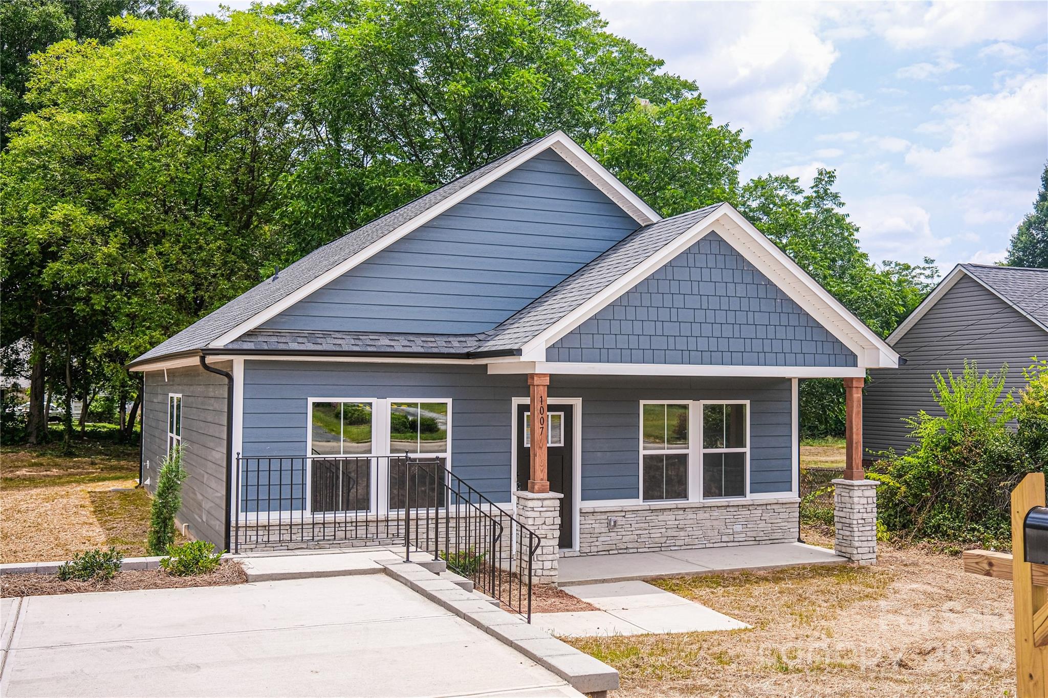 1007 South Ridge Avenue Kannapolis, NC 28083 - Photo 1 of 13 Gallery Image 1