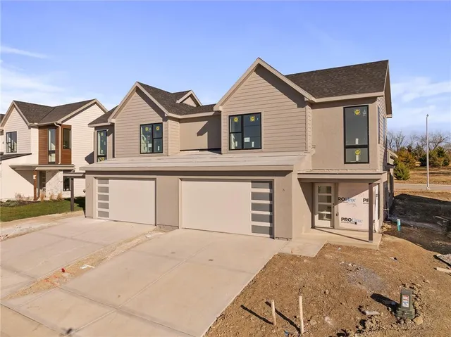 $650,000 | 9553 Jupiter Street, Lenexa, KS 66219