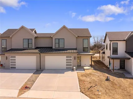 $600,000 | 9553 Jupiter Street, Lenexa, KS 66219